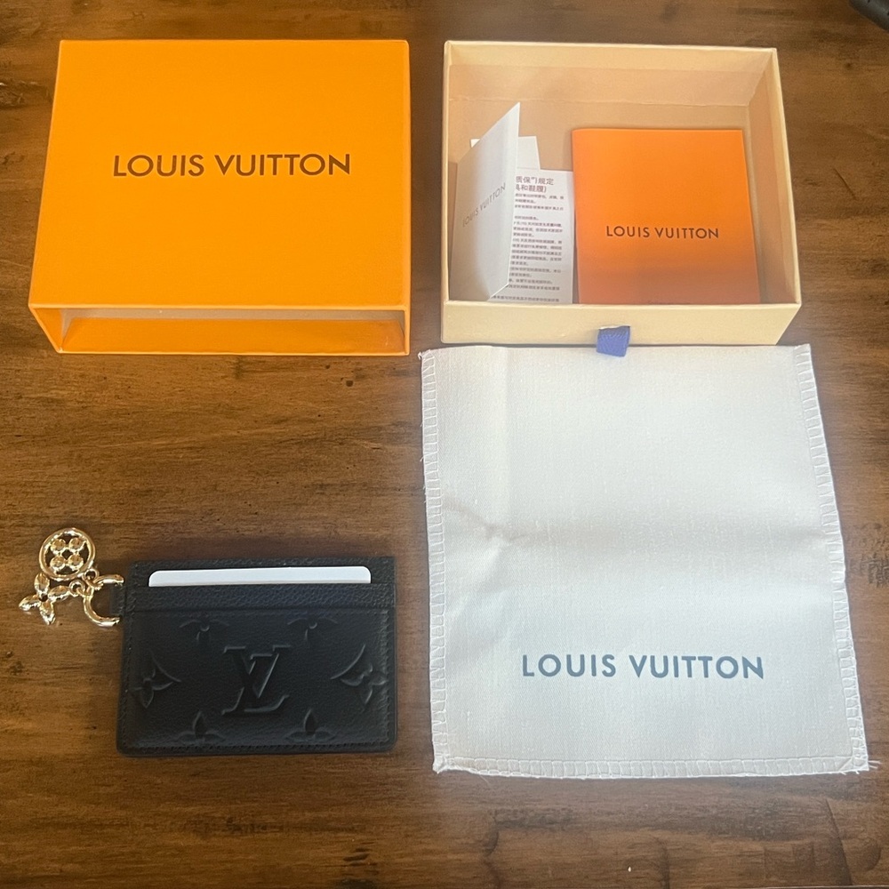 LV Monogram Black Charm Card Holder With Gold Hardware.New. Automatic.